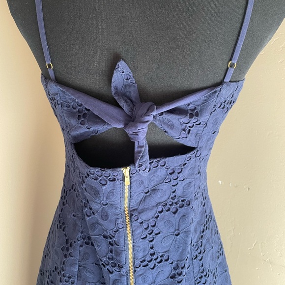 Lilly Pulitzer Shelli Floral Eyelet Bow Cutout Dress Navy Size 10 - Picture 7 of 7